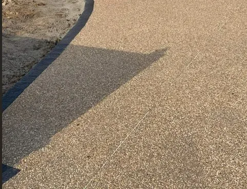 Revêtement de sol  béton lavé (webp